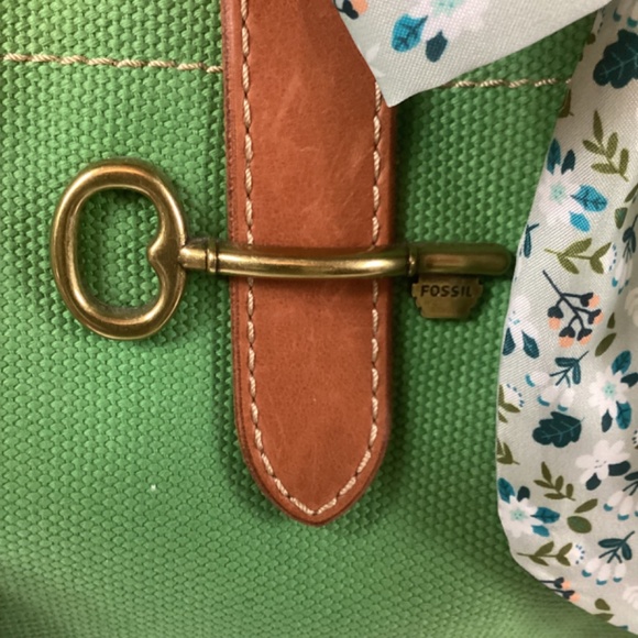 Fossil Colorblock Tote with Wallet - Picture 3 of 14